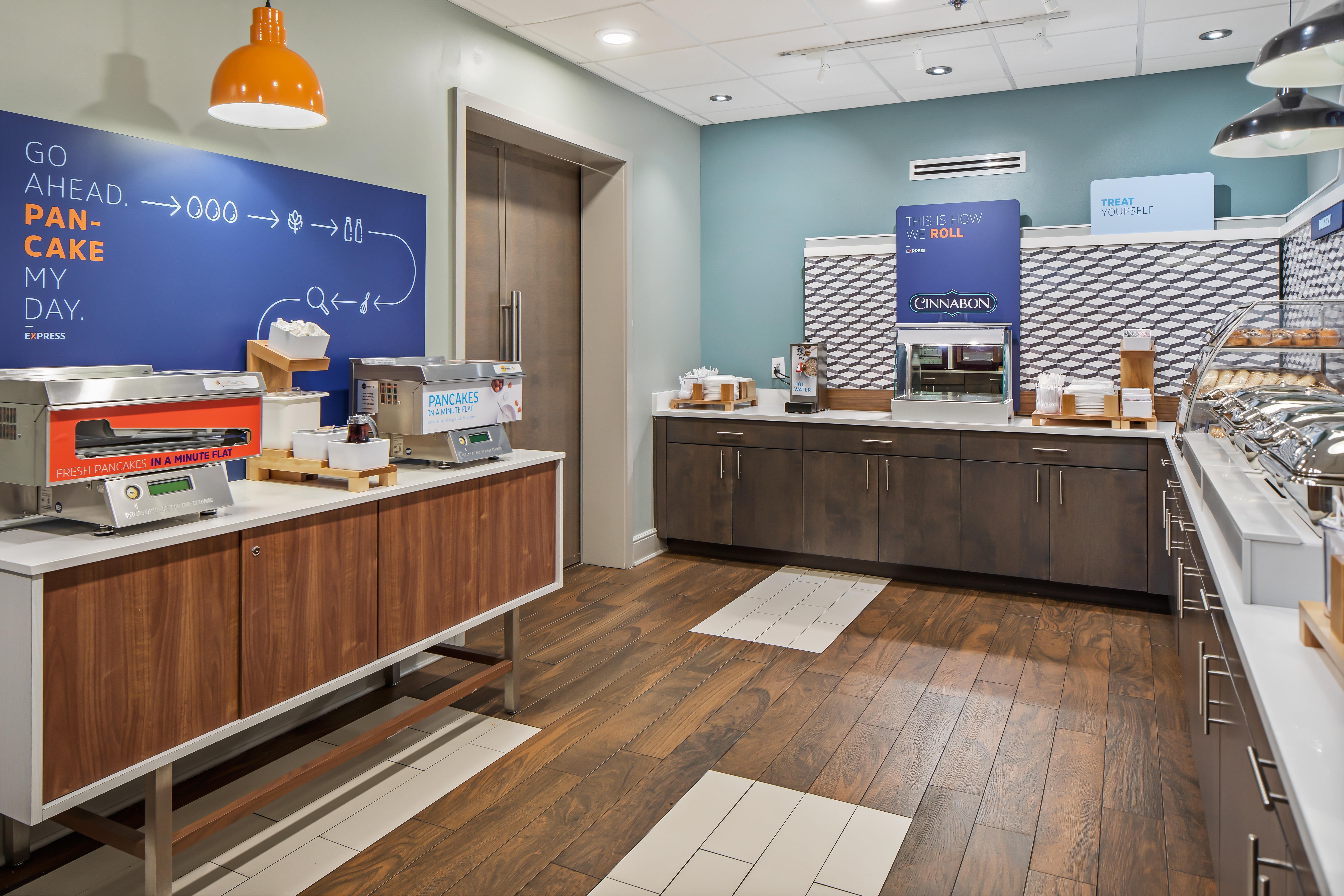 Holiday Inn Express Atlanta Airport-College Park By Ihg מראה חיצוני תמונה